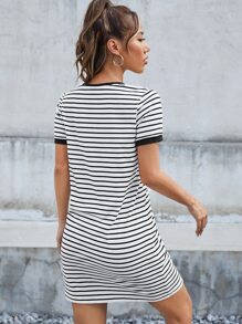 SHEIN Essnce 條紋印花滾邊T恤連衣裙 - 白色 - 查看 2