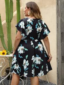 Plus Floral Print Butterfly Sleeve Dress - Multicolor - View 2