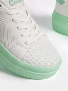 Lace-Up Front Skate Shoes Sports Shoes Casual Shoes - White - View 3