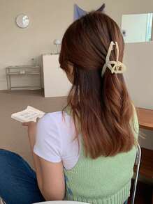 Minimalist Hair Claw - Beige - View 1