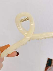 Minimalist Hair Claw - Beige - View 3