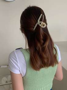 Minimalist Hair Claw - Beige - View 4