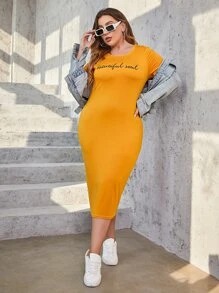 Mulvari 大碼字母圖案緊身連衣裙