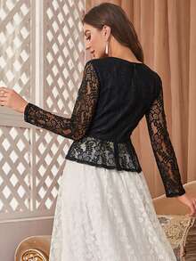 Top con encaje floral bajo con fruncido - Negro - Ver 2