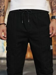 Manfinity Men Letter Graphic Flap Pocket Side Drawstring Waist Cargo Jeans - Black - View 4