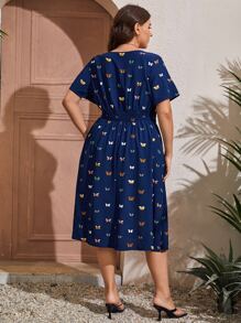 SHEIN Clasi Vestido cruzado con estampado de mariposa para tallas grandes en verano - Azul Marino - Ver 2