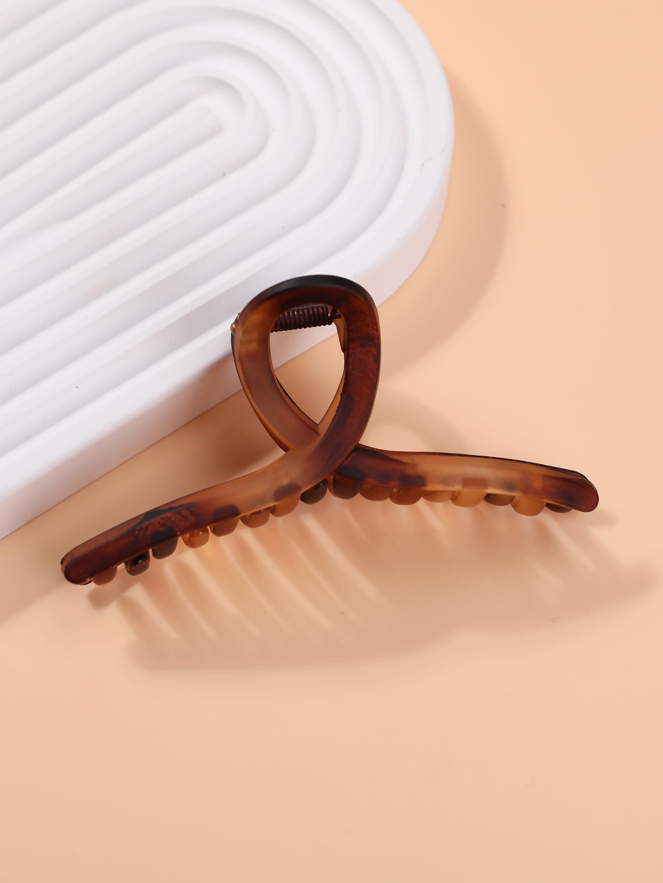 1 cái đường vuốt tóc tối giản giản dị - Cà phê - Xem 1