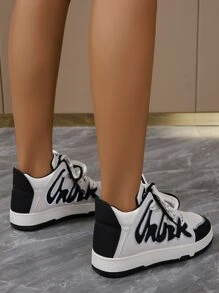 字母貼飾前綁帶板鞋 - 黑與白 - 查看 2