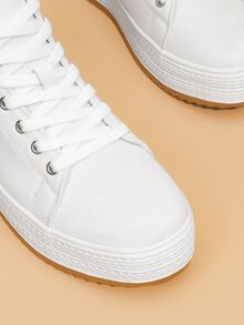 Heart Pattern High Top Lace-up Front Canvas Shoes - White - View 4