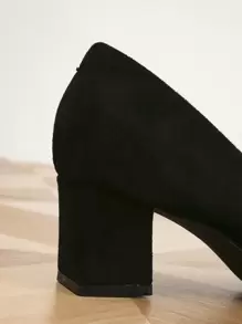 Giày cao gót nữ tối giản mũi nhọn, gót chunky, chất liệu giả da lộn, kiểu dáng thanh lịch, thích hợp cho hoạt động ngoài trời. - màu đen - Xem 2