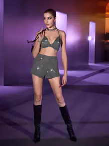 SHEIN 後背繫帶金屬亮絲掛脖上衣和短褲 - 銀色 - 查看 4