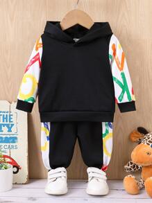 Bebé niño Pantalones deportivos con capucha con estampado de letra de manga en contraste - Negro - Ver 1