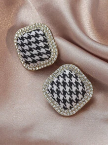 اقراط مسماري نمط مسنن بديكور حجر الراين