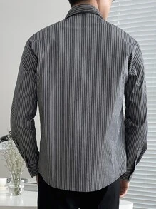 DAZY Camisa de vestir con botones ocultos y rayas para hombres - Blanco y Negro - Ver 2