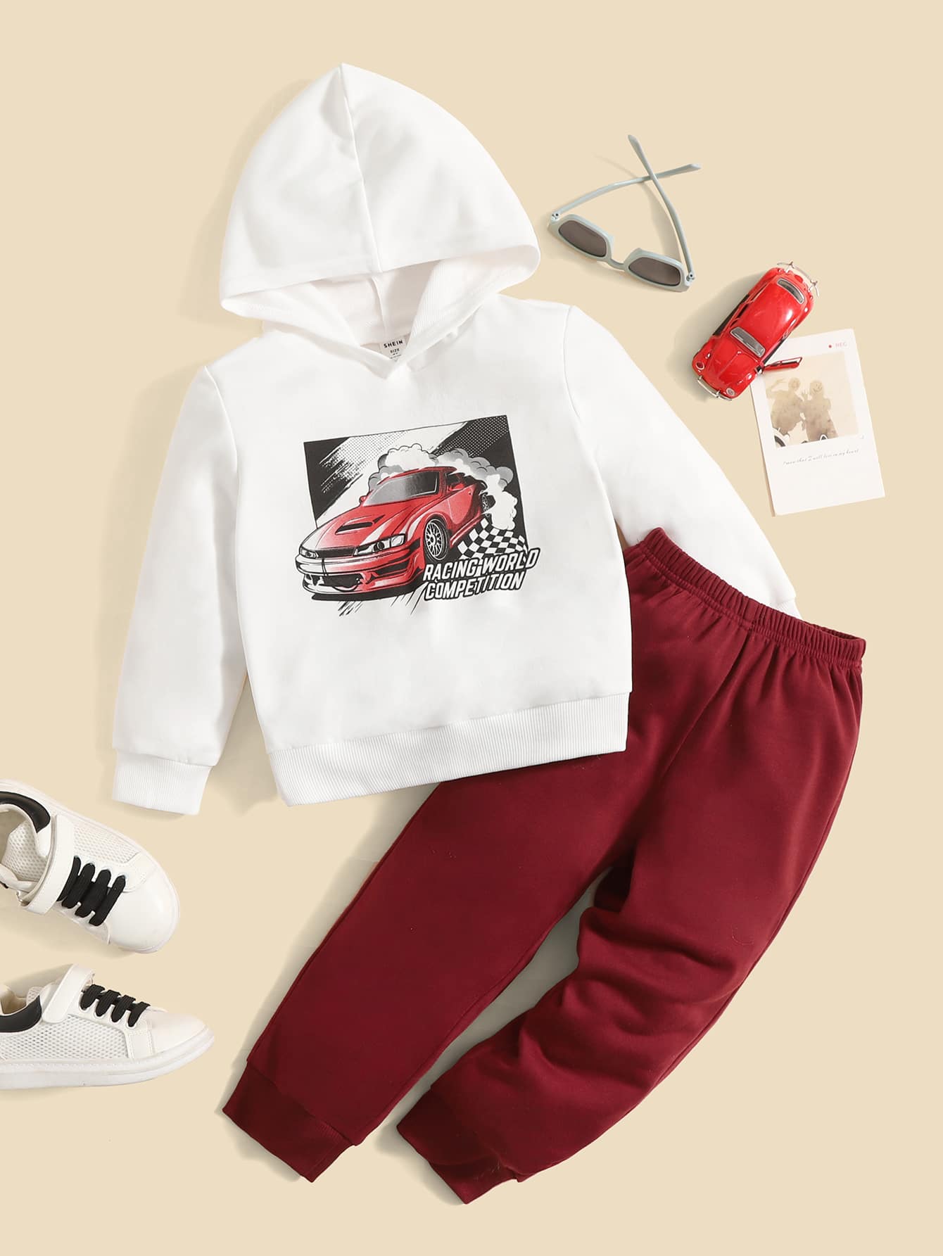 SHEIN Bộ thời trang bé trai Ô tô/xe hơi Lá thư Giải trí - Đỏ và trắng - Xem 1