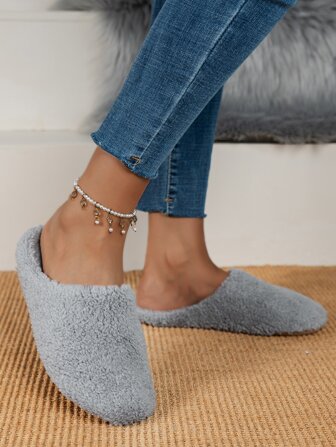 秋冬女士纯色室内拖鞋，安静一脚蹬，毛茸茸的鞋子