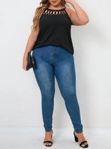 SHEIN LUNE Plus Cut Out Crisscross Solid Cami Top - Black - View 4