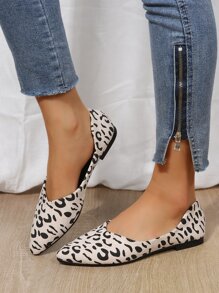 Leopard Print Point Toe Ballet Flats - Multicolor - View 3