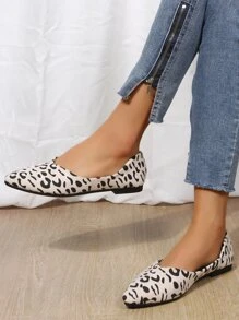 Leopard Print Point Toe Ballet Flats - Multicolor - View 4