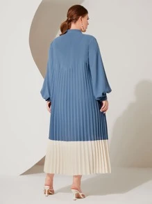 Mulvari Plus Tie Neck Colourblock Pleated Hem Dress - Dusty Blue - View 2