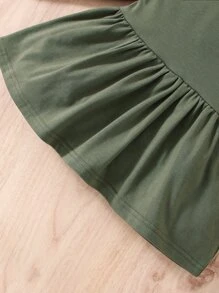 SHEIN Baby Girl Ruffle Trim Peplum Top & Floral Print Pants - Army Green - View 4