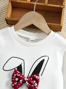SHEIN Toddler Girls Rabbit Print Bow Front Pullover & Floral Print Sweatpants - Red and White - View 3