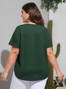 SHEIN LUNE Plus Button Side Curvy Hem Tee - Dark Green - View 2