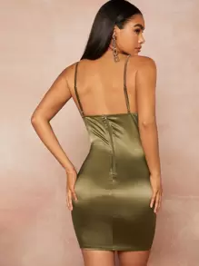 褶皺前接縫緞面吊帶洋裝 - 橄欖綠 - 查看 2