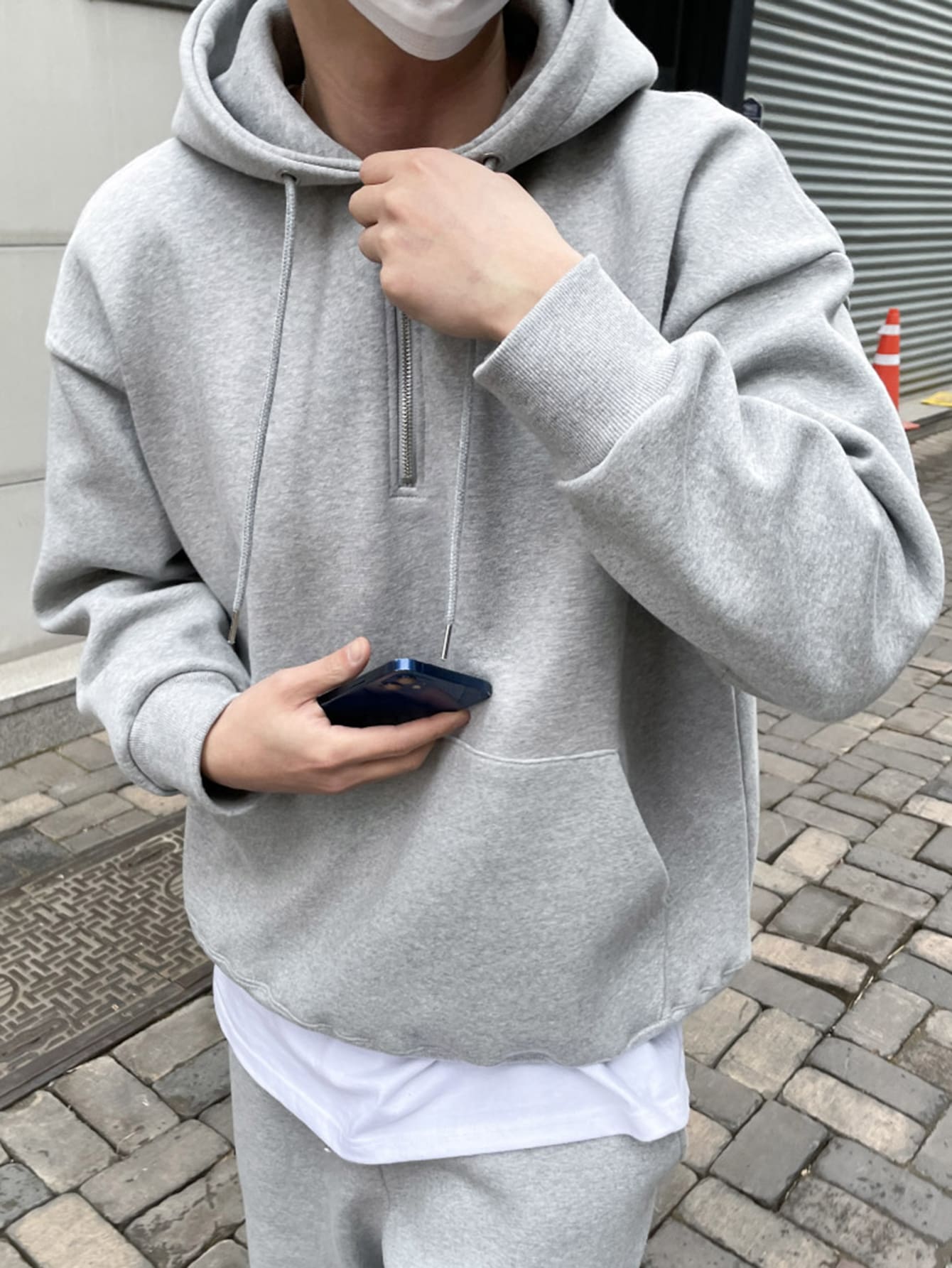 DAZY Men Kangaroo Pocket Half Zipper Drop Shoulder Drawstring Hoodie Business Attire - Grey - View 1