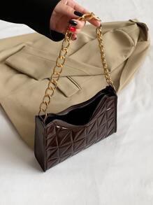 Bolso baguette recubierto artificial geométrico guateado con cadena