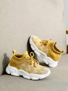 Sporty Running Shoes For Boys, Chevron Pattern Lace-up Front Sneakers - Multicolor - View 2