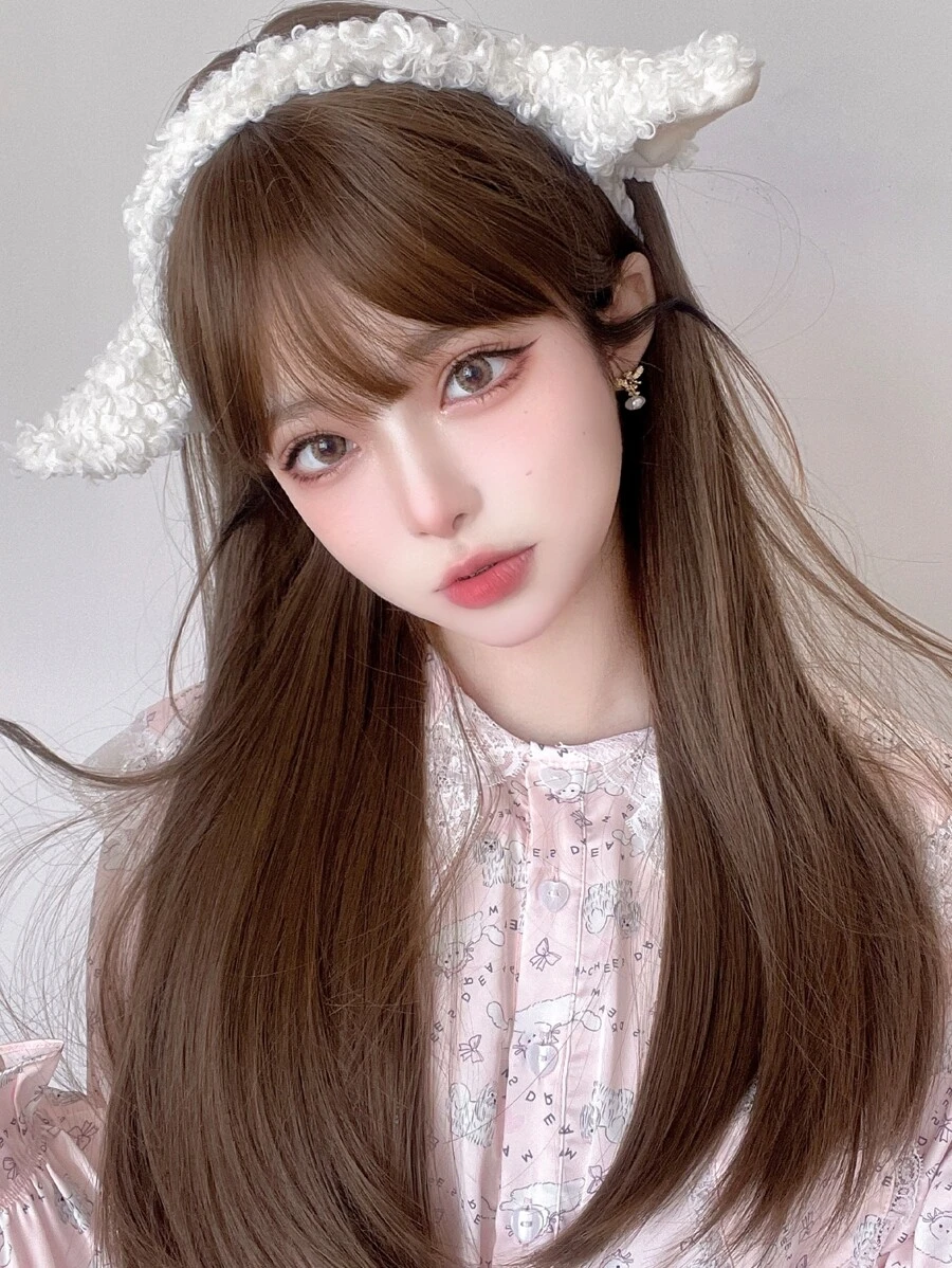alicegarden 24 Inch Long Straight Synthetic Hair Wig, Natural Straight Style, Alluring Auburn Color. Designed With Bangs, Made Of Heat-Resistant Fiber For Durability. This Wig Is Ideal For Everyday Use, With A Natural And Realistic Appearance Mimicking Real Hair. Also A Great Gift For Women. (Accessories Not Included) - 鏽棕色 - 查看 1
