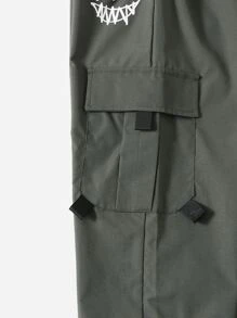 SHEIN 動漫圖案拉鍊口袋青少年貨物褲