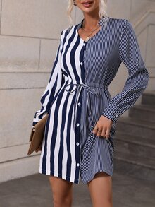 Vestido camisero con estampado de rayas con botón delantero de cintura con cordón - Azul y blanco - Ver 5