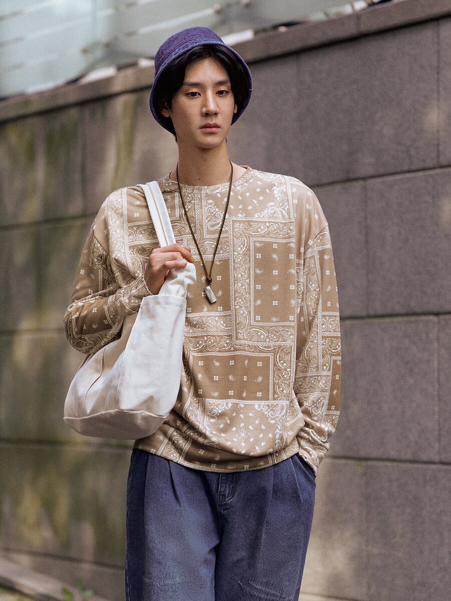 Manfinity RebelGame Loose Fit Men's Paisley Printed Drop Shoulder Pullover - Multicolor - View 1