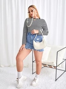 SHEIN EZwear 大碼條紋印花短款T恤 - 黑與白 - 查看 3