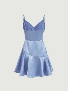SHEIN MOD Vestido de tirantes de cuello cruzado fruncido bajo con fruncido de satén - Azul - Ver 5