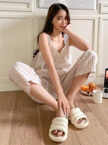 DAZY طقم بيجامة بطباعة قطني مقلم بلوحة دانتيل بثقوب