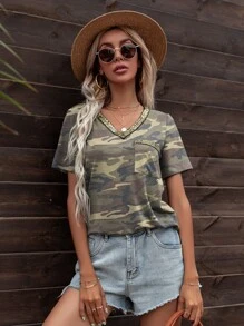 DEARCASE Patch Pocket Contrast Sequin Camo Curved Hem Tee - Multicolor - View 1