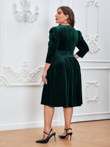 Retro Peaches Plus Puff Sleeve Plaid Panel Velvet Dress - Dark Green - View 2