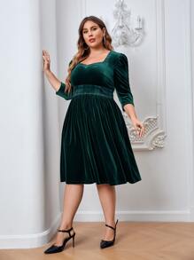 Retro Peaches Plus Puff Sleeve Plaid Panel Velvet Dress - Dark Green - View 4