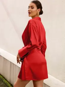 Aveloria 落肩袖側打結緞面洋裝