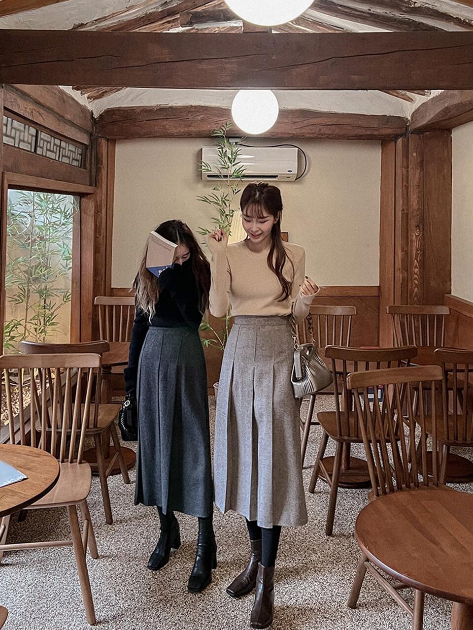 1pc Round Neck Ribbed Knit Sweater