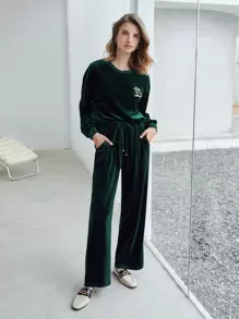 MOTF PREMIUM VELVET EMBROIDERY PULLOVER - Dark Green - View 6