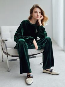 MOTF PREMIUM VELVET EMBROIDERY PULLOVER - Dark Green - View 8