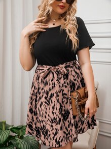 Mulvari Plus Graphic Print Belted Dress - Apricot - View 3