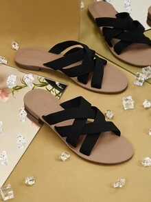 Styleloop Sandalias planas minimalistas con correa cruzada para mujer, Sandalias elegantes negras deslizantes - Negro - Ver 3