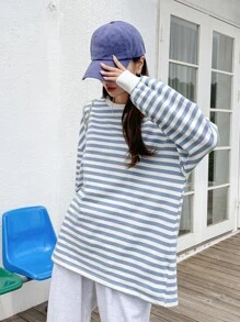 DAZY Camiseta de manga larga con hombros caídos, detalles de parche con letras y rayas - Azul y blanco - Ver 6