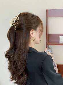 Structured Hair Claw For Daily Use For Girls Hairstyles Casual Street - Gold - View 3