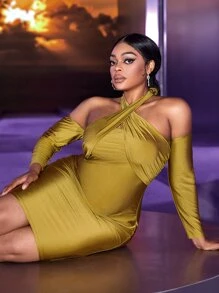 Slaydiva Plus Tie Backless Halter Bodycon Dress - Olive Green - View 3